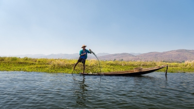 Pêcheur Intha sur le lac Inle